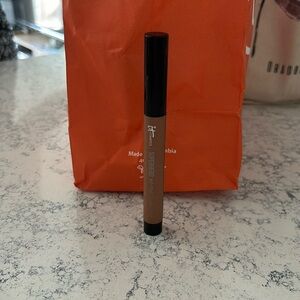 It cosmetics Eye Shadow Stick in Tough Tan